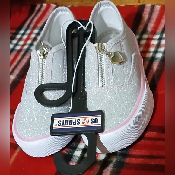 NWT Girls Toddler SZ 9 Sparkle Slip On Shoes - Picture 2 of 5